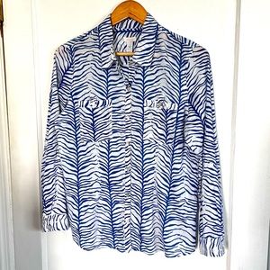 Beautiful Royal Blue & White Chico’s Top 🪴